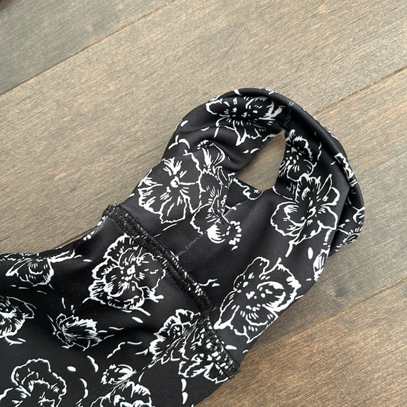 JOE FRESH Active Women’s Black White Ombré Floral Gym Zip Up Jacket, Long Sleeve - Picture 7 of 12